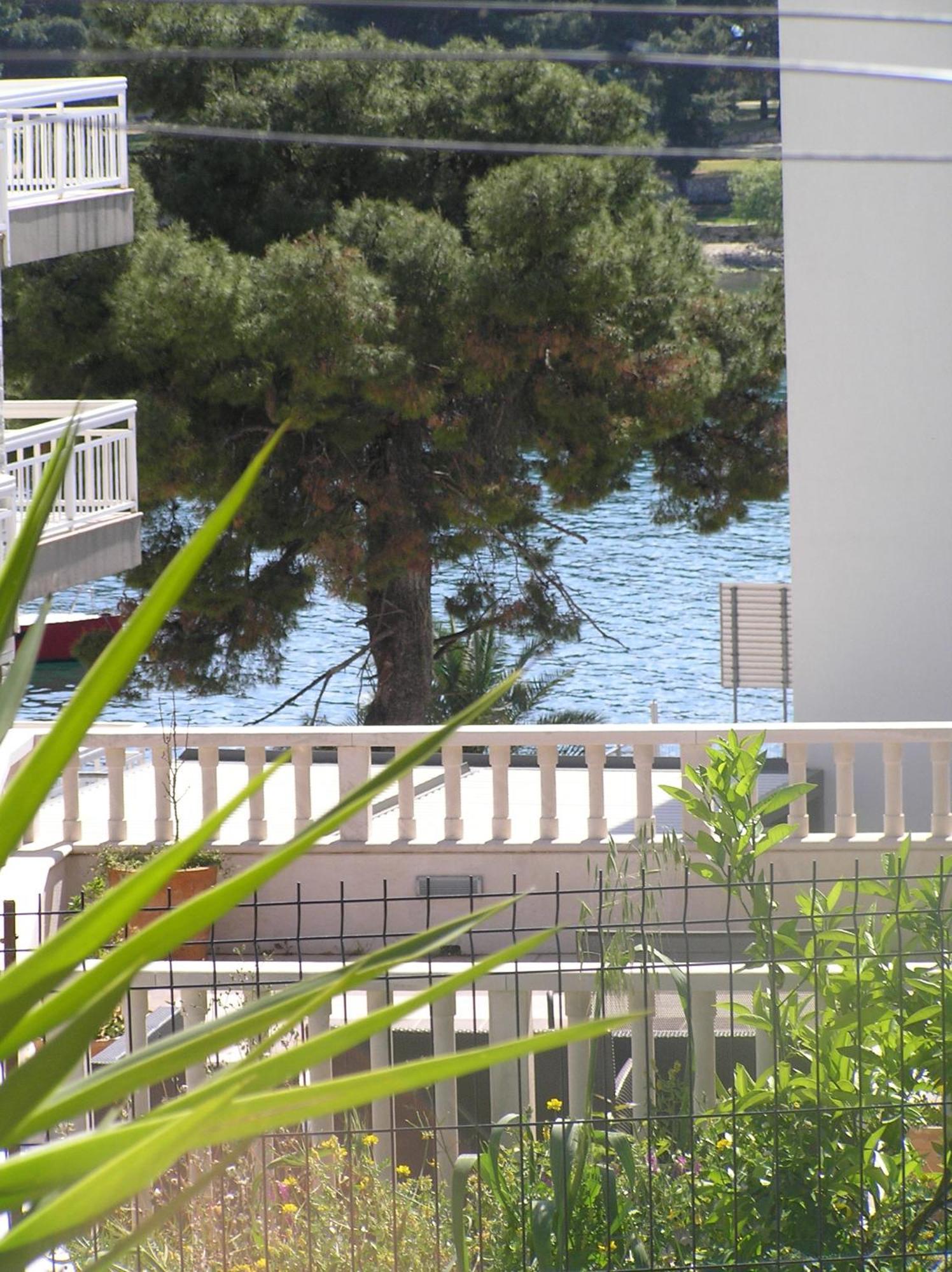 טרוגיר Studio Apartments Fabjanac מראה חיצוני תמונה