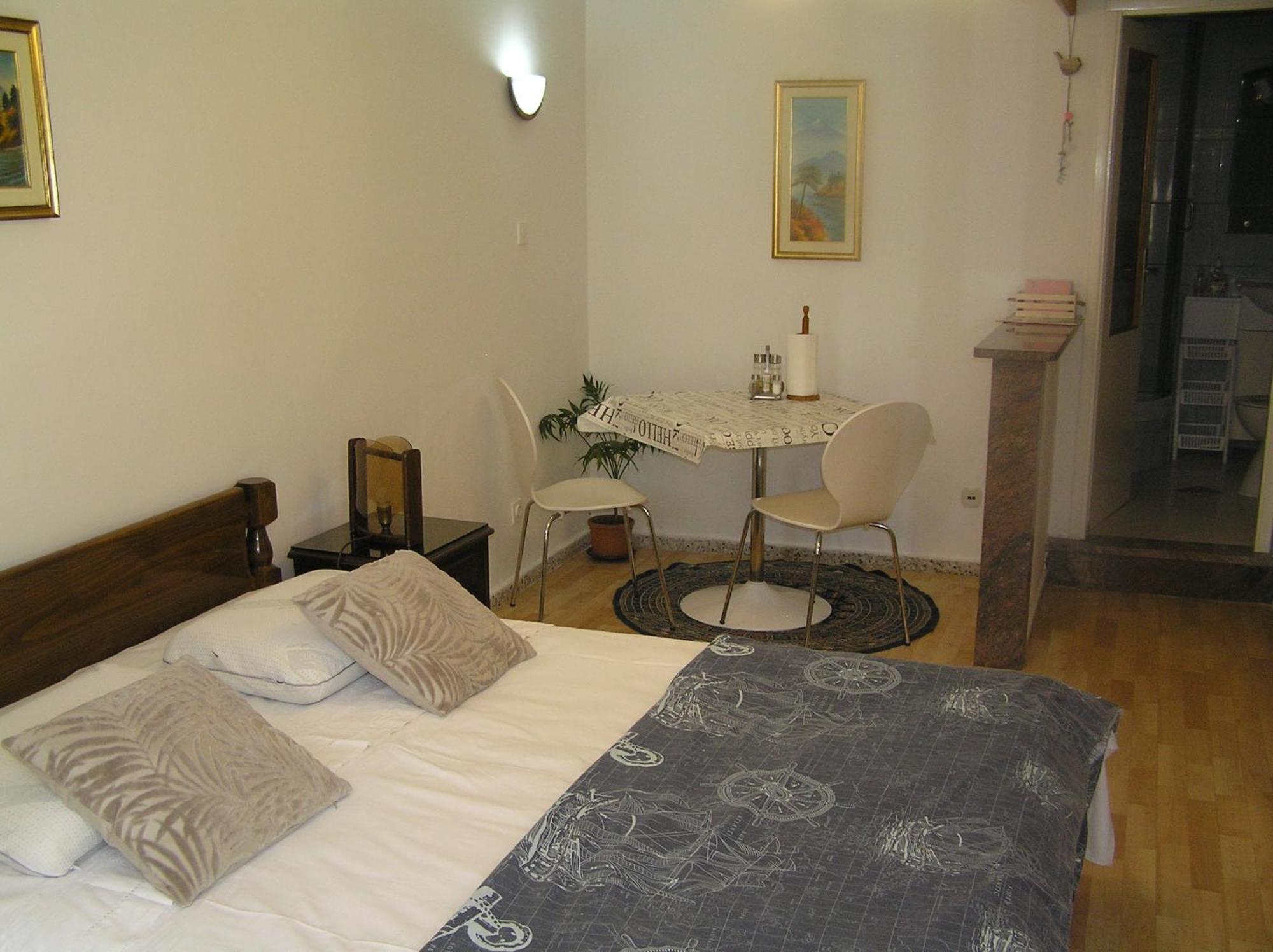 טרוגיר Studio Apartments Fabjanac מראה חיצוני תמונה
