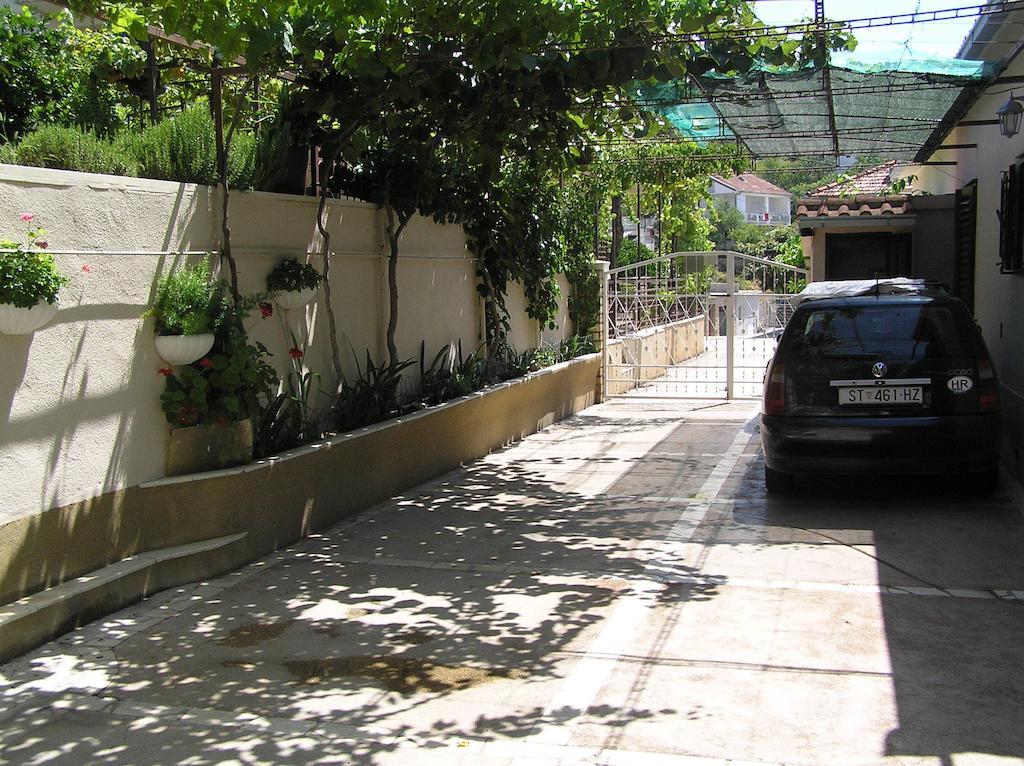 טרוגיר Studio Apartments Fabjanac מראה חיצוני תמונה