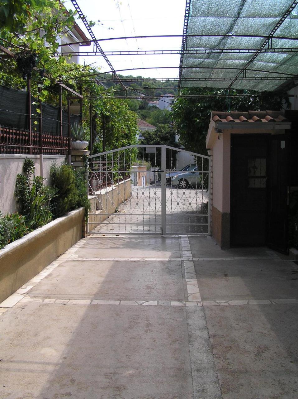 טרוגיר Studio Apartments Fabjanac מראה חיצוני תמונה