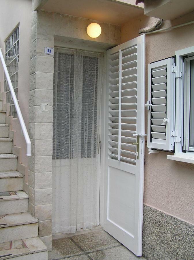 טרוגיר Studio Apartments Fabjanac מראה חיצוני תמונה